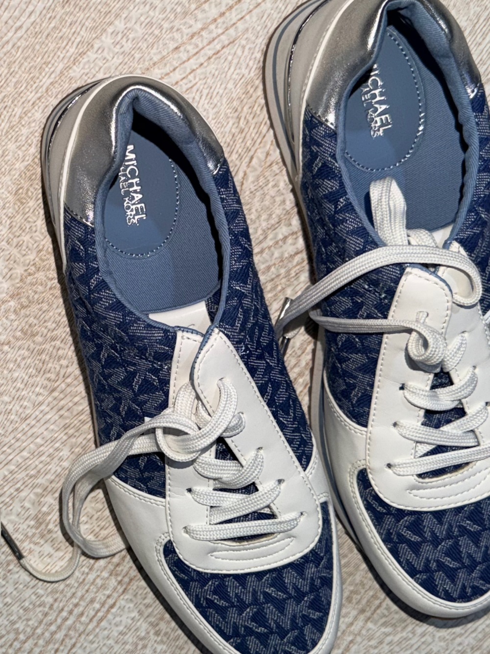 Michael kors sneakers size 9.5